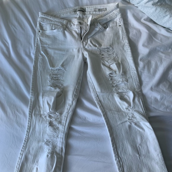 White ripped jeans - Picture 1 of 2